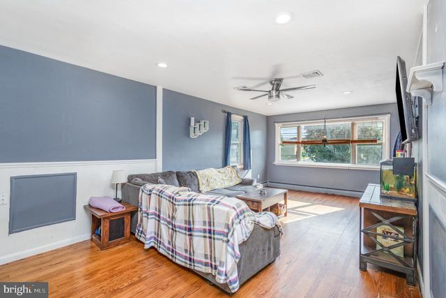 310 S BROAD ST, Mechanicsburg, PA 17055