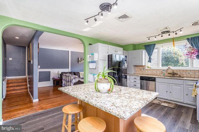 310 S BROAD ST, Mechanicsburg, PA 17055