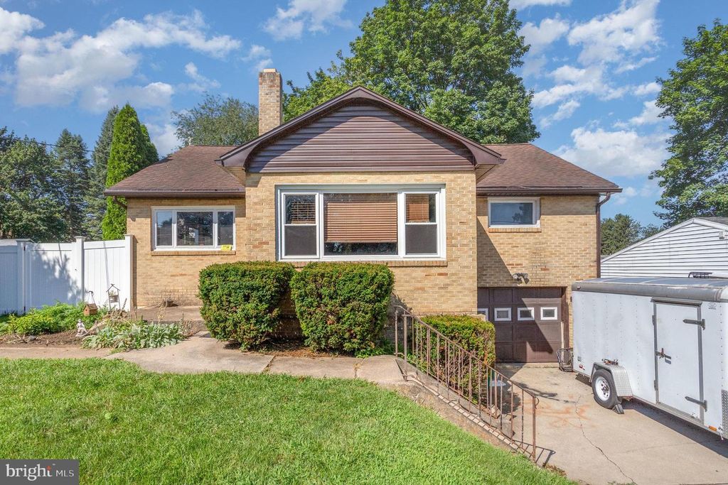 310 S BROAD ST, Mechanicsburg, PA 17055