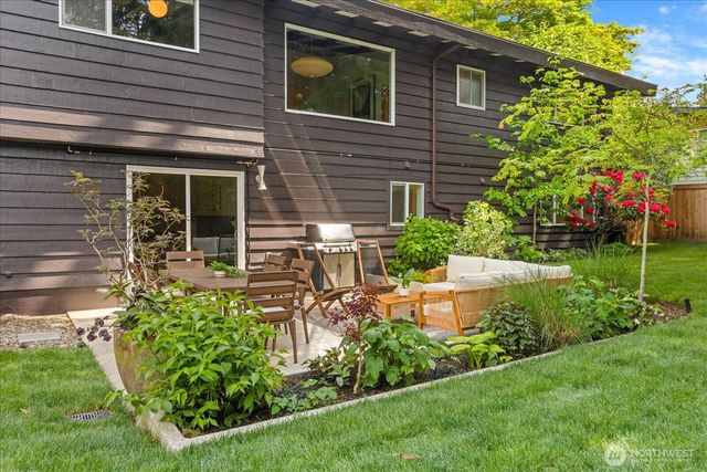 18722 84th Avenue W, Edmonds, WA 98026