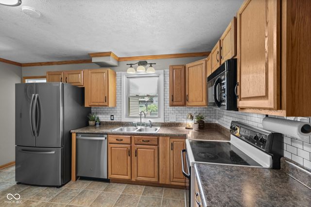 356 N County Road 300 E, Danville, IN 46122