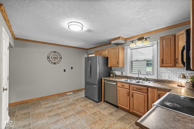 356 N County Road 300 E, Danville, IN 46122
