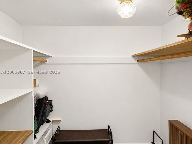 2841 NE 163rd St 608, North Miami Beach, FL 33160
