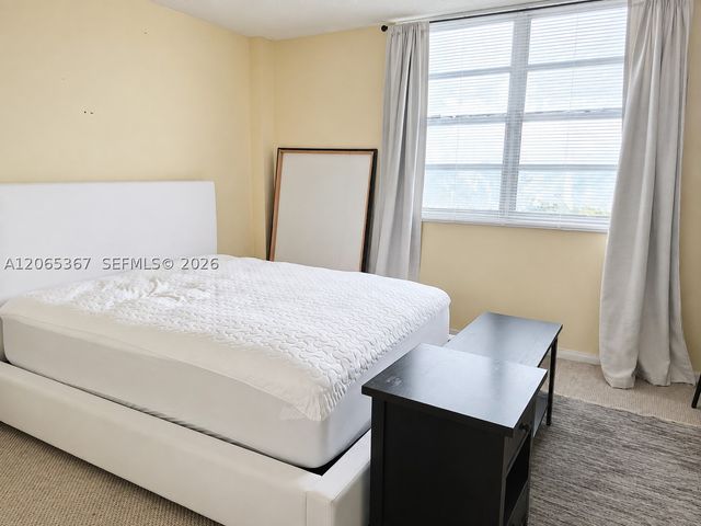 2841 NE 163rd St 608, North Miami Beach, FL 33160