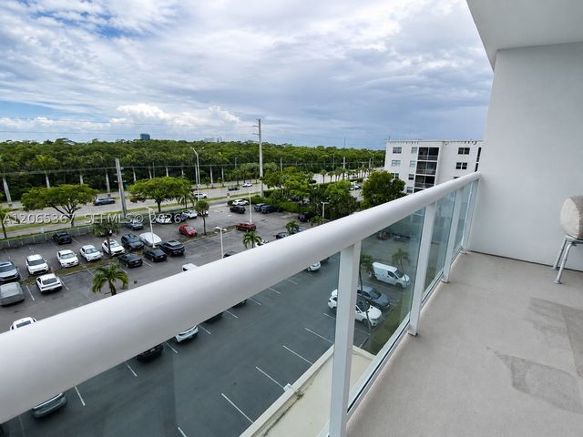 2841 NE 163rd St 608, North Miami Beach, FL 33160