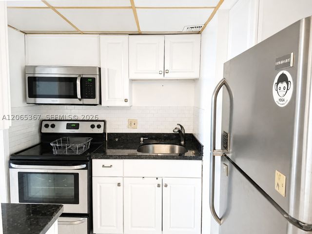 2841 NE 163rd St 608, North Miami Beach, FL 33160