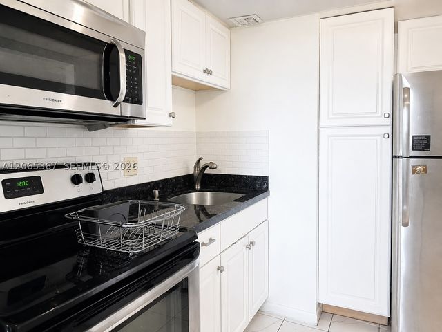 2841 NE 163rd St 608, North Miami Beach, FL 33160