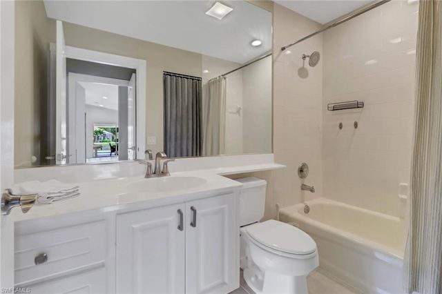 5365 Guadeloupe WAY, Naples, FL 34119