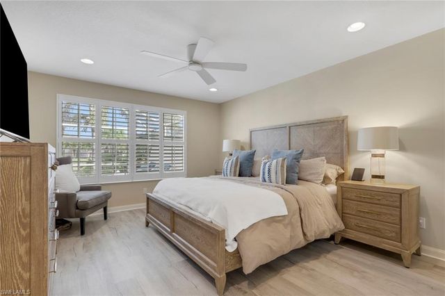 5365 Guadeloupe WAY, Naples, FL 34119