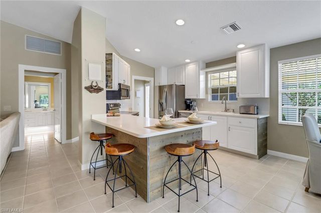 5365 Guadeloupe WAY, Naples, FL 34119