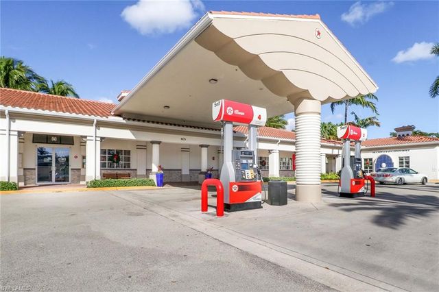 5365 Guadeloupe WAY, Naples, FL 34119