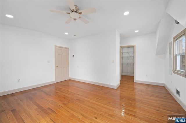 22 Cottage Lane, Clifton, NJ 07012