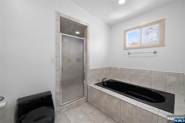22 Cottage Lane, Clifton, NJ 07012