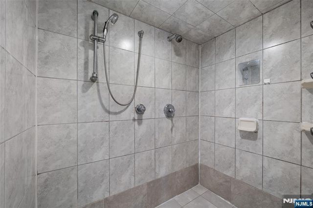 22 Cottage Lane, Clifton, NJ 07012
