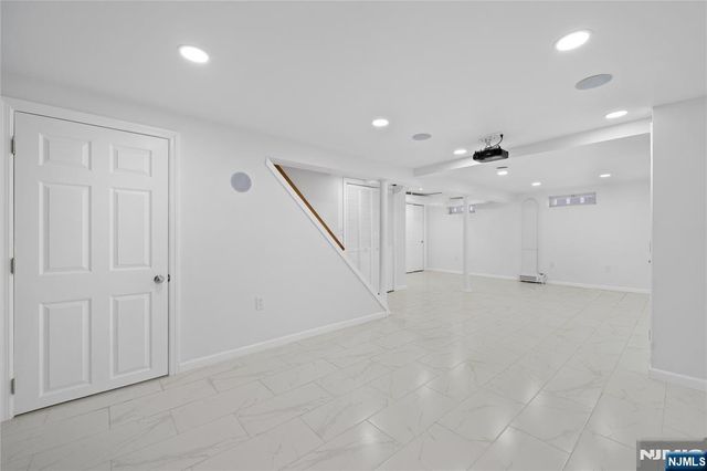 22 Cottage Lane, Clifton, NJ 07012