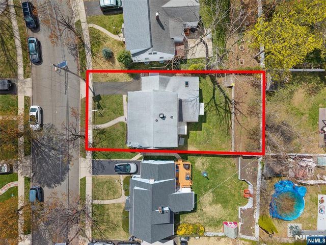 22 Cottage Lane, Clifton, NJ 07012