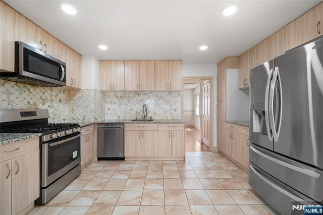 22 Cottage Lane, Clifton, NJ 07012