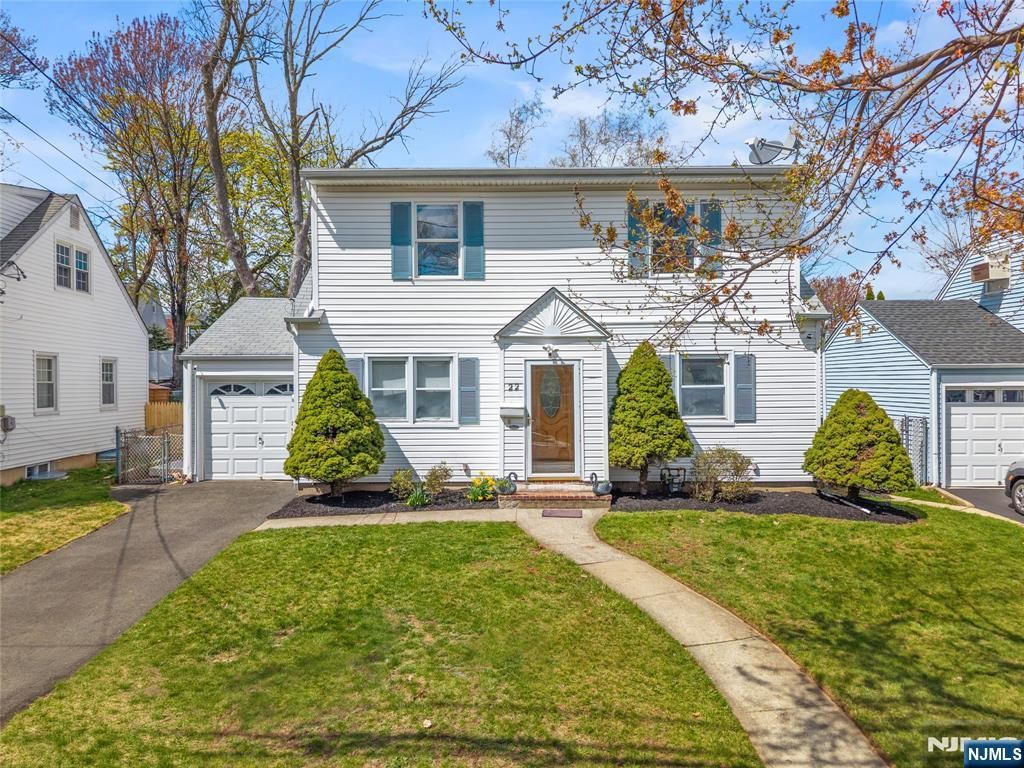 22 Cottage Lane, Clifton, NJ 07012