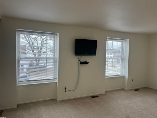 37637 Charter Oaks Boulevard, Clinton Township, MI 48036