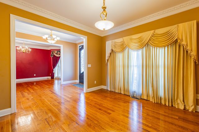 114 Courtside Ln, Tullahoma, TN 37388