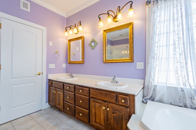 114 Courtside Ln, Tullahoma, TN 37388