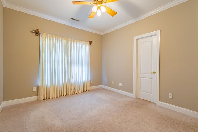 114 Courtside Ln, Tullahoma, TN 37388