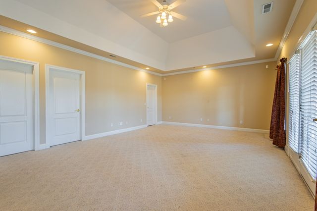 114 Courtside Ln, Tullahoma, TN 37388