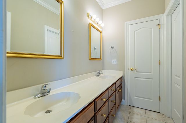 114 Courtside Ln, Tullahoma, TN 37388