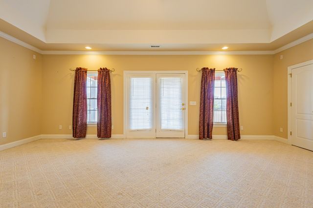 114 Courtside Ln, Tullahoma, TN 37388