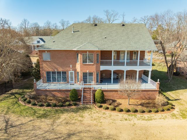 114 Courtside Ln, Tullahoma, TN 37388