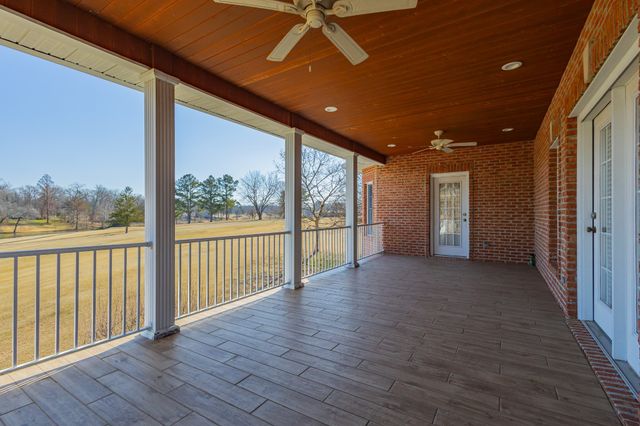 114 Courtside Ln, Tullahoma, TN 37388