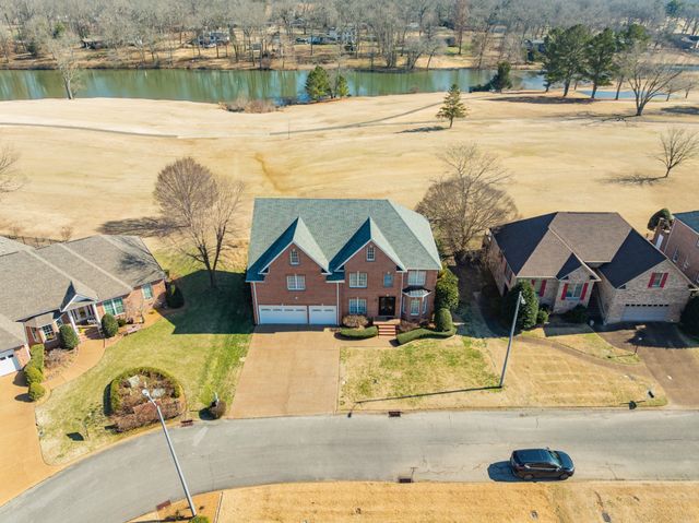 114 Courtside Ln, Tullahoma, TN 37388