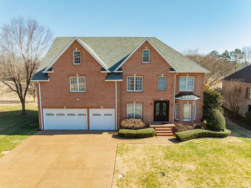 114 Courtside Ln, Tullahoma, TN 37388