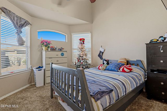 14577 Jesus Almeida, El Paso, TX 79938