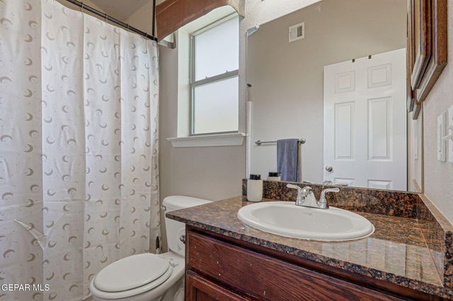 14577 Jesus Almeida, El Paso, TX 79938