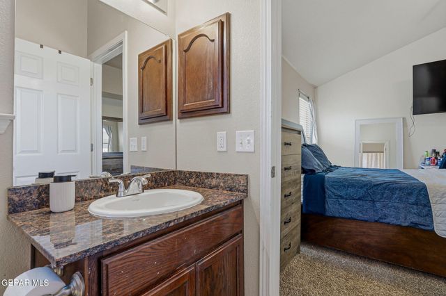 14577 Jesus Almeida, El Paso, TX 79938