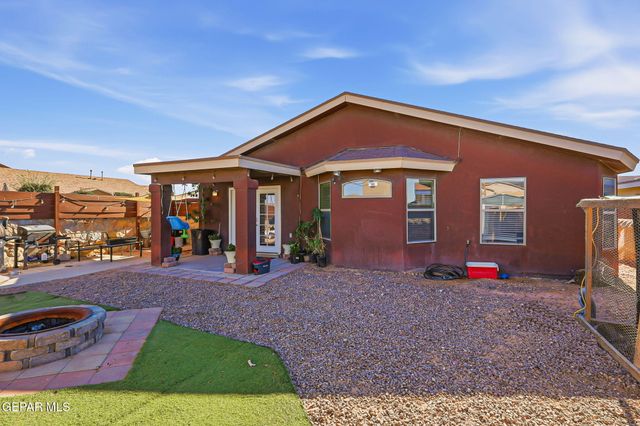 14577 Jesus Almeida, El Paso, TX 79938