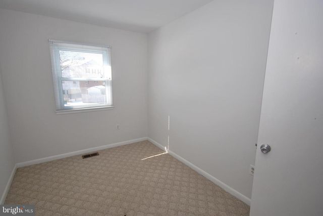 14814 EMBERDALE DR, Woodbridge, VA 22193