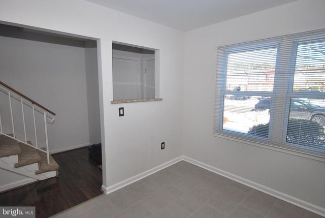 14814 EMBERDALE DR, Woodbridge, VA 22193