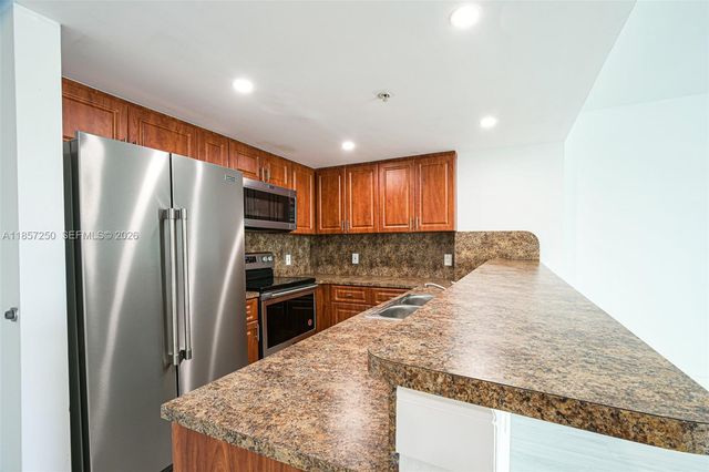 2740 SW 28th Terrace 603, Miami, FL 33133