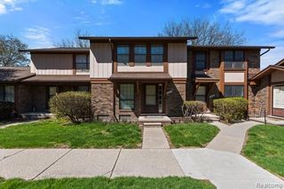 24874 Chalk Farm Road W 62, Warren, MI 48091