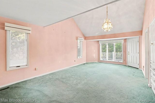 21850 Dover Court, Beverly Hills, MI 48025
