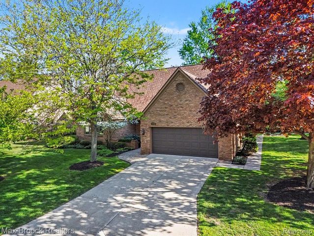 21850 Dover Court, Beverly Hills, MI 48025