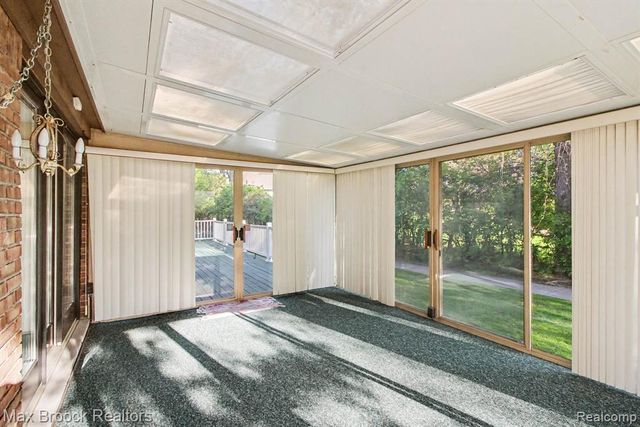 21850 Dover Court, Beverly Hills, MI 48025
