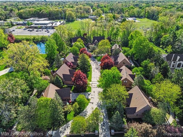 21850 Dover Court, Beverly Hills, MI 48025