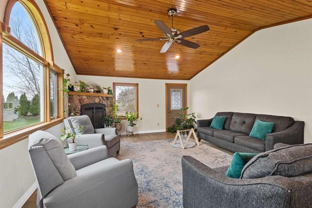 3415 FAIRVIEW ROAD, Neenah, WI 54956