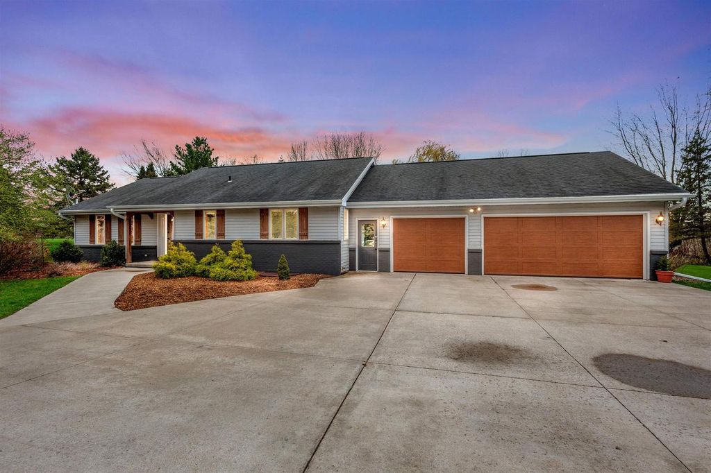 3415 FAIRVIEW ROAD, Neenah, WI 54956