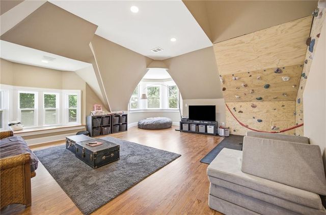 1840 Pendleton Avenue, Kansas City, MO 64124