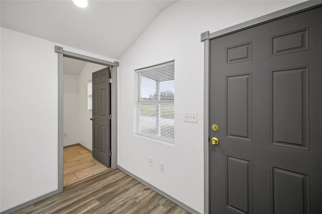 Image 18 of property listing at 713 SE 10th Street, Oklahoma City, OK 73129