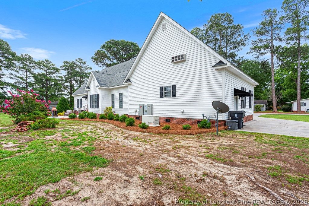101 E Royal Street, Salemburg, NC 28385 — photo 48